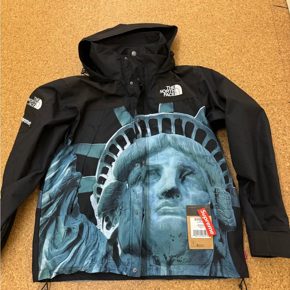 The north face supreme medium - Picture 2 of 6